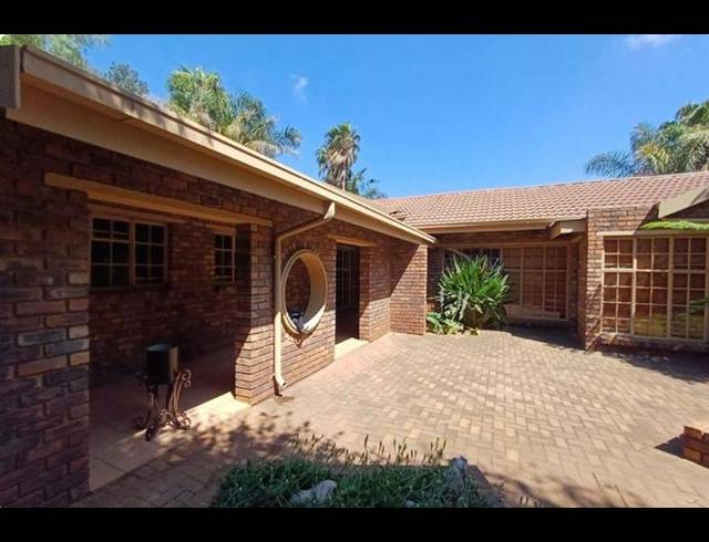 3 BEDROOM HOUSE FOR SALE IN SONNEVELD